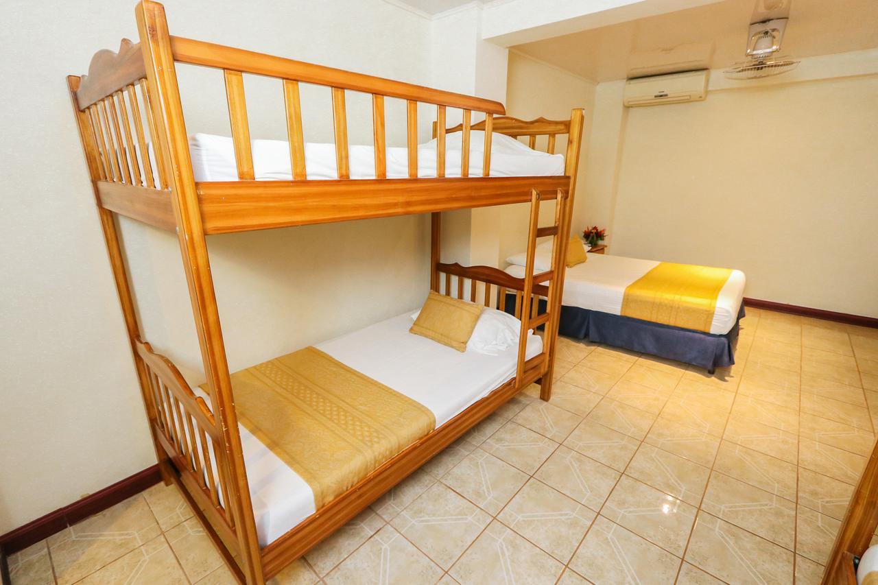 Hotel Flor Blanca Manuel Antonio Buitenkant foto