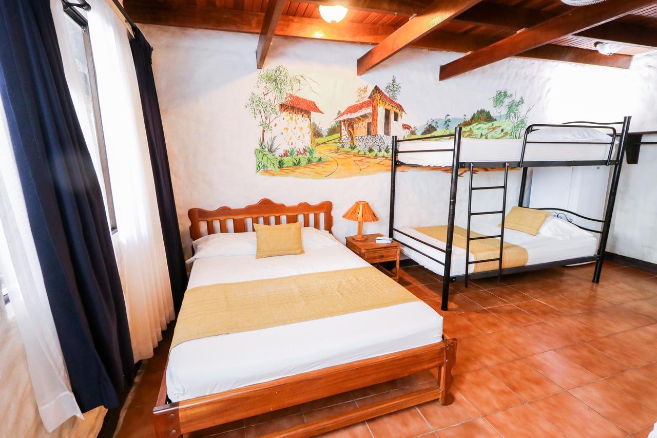 Hotel Flor Blanca Manuel Antonio Buitenkant foto
