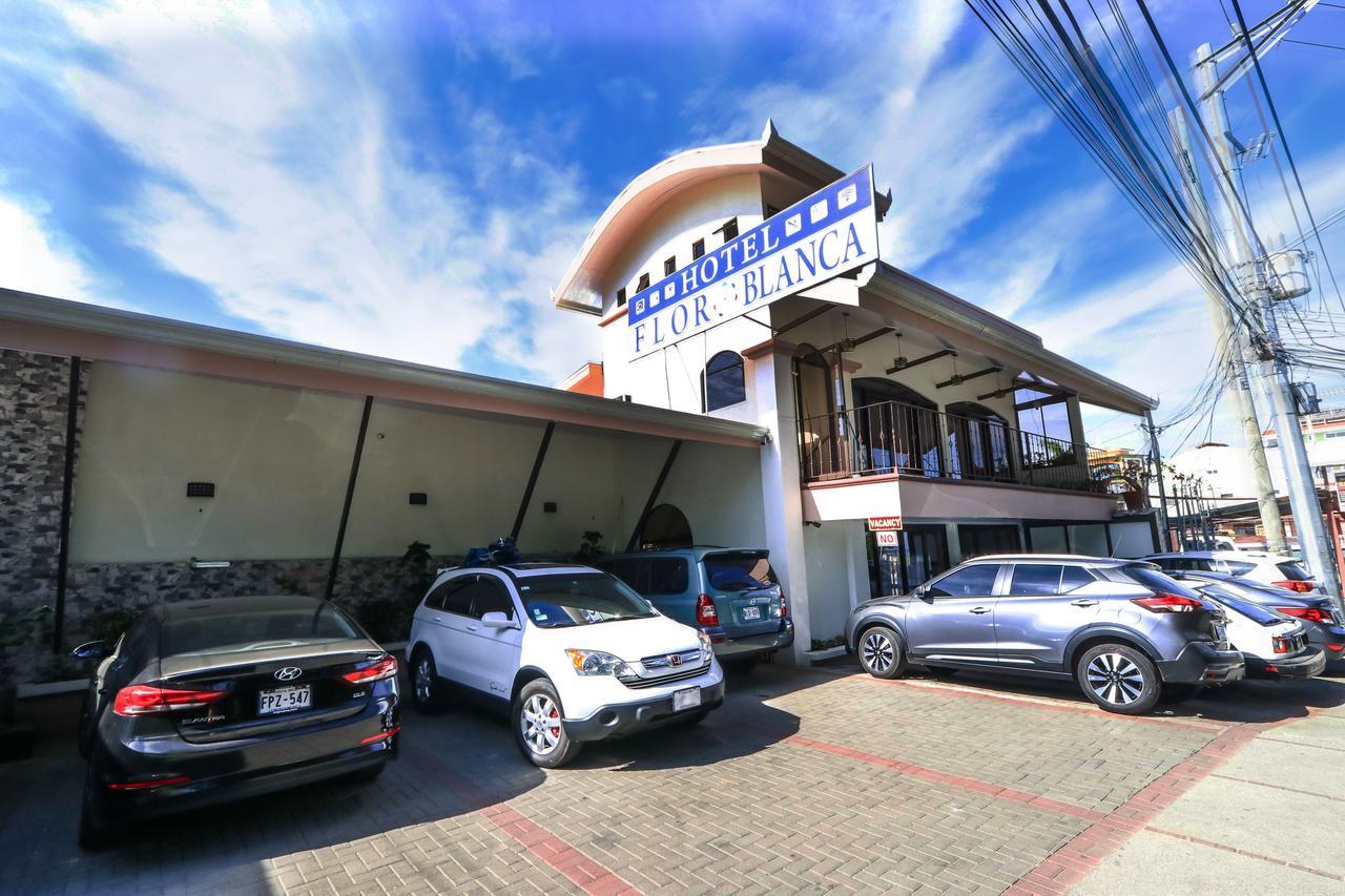 Hotel Flor Blanca Manuel Antonio Buitenkant foto